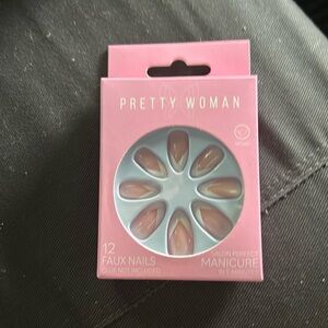Pretty women press on nails